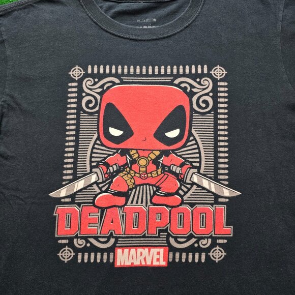 Marvel Deadpool Tshirt Mens Medium/Large Black Short Sleeve Funko Graphic Sword - Picture 2 of 6